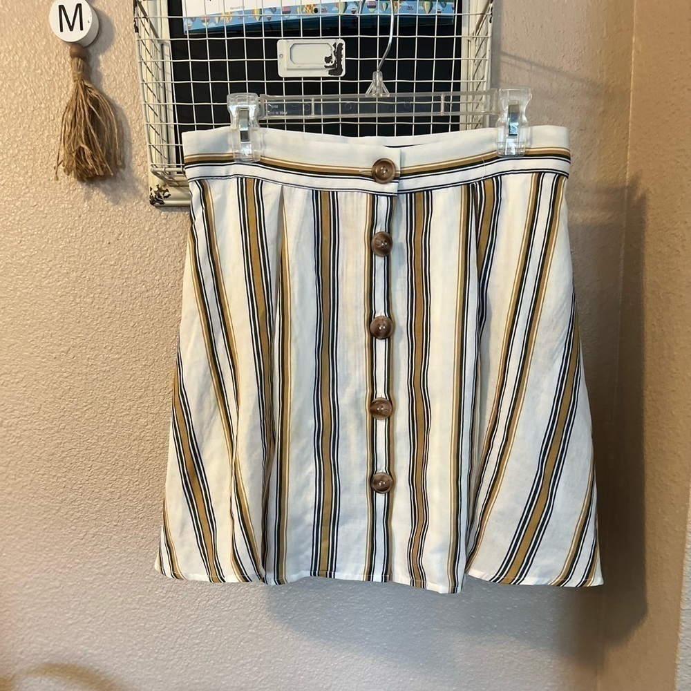 𝅺CAGE stripped button up skirt | Large